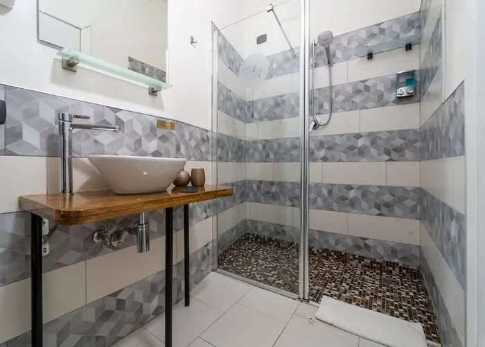 Aurelia Guest house