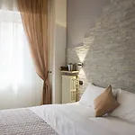 Aurelia 4*